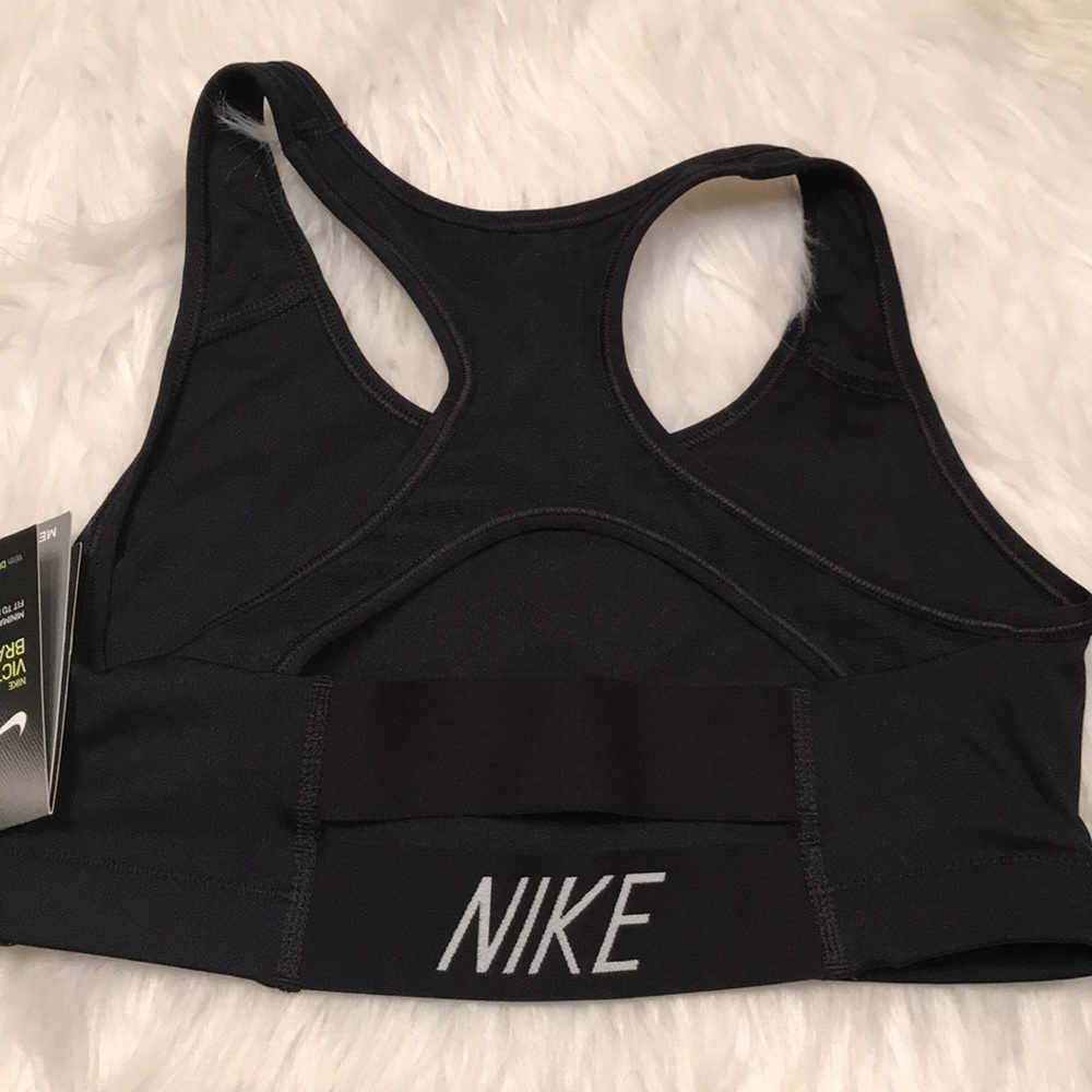 Nike Victory Sports Bra - Picture 4 of 5